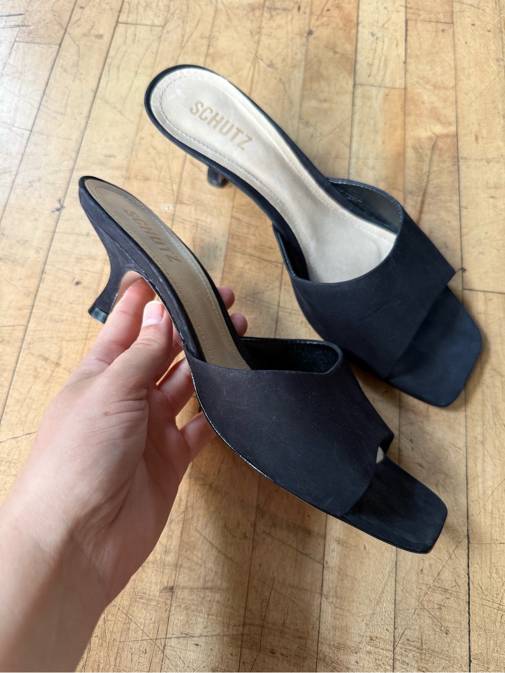 SCHUTZ Dethalia Sandal Black Suede Kitten Heel Mules Sandals Minimalist 8.5